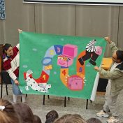 Sessão com contador de histórias na Escola Afonso de Paiva