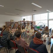 Atividade Bookflix na Biblioteca da Escola Afonso de Paiva