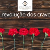 A turma 1ºA da Escola Básica S.Tiago fez uma homenagem às pessoas importantes da Revolução dos Cravos. Abril sempre!